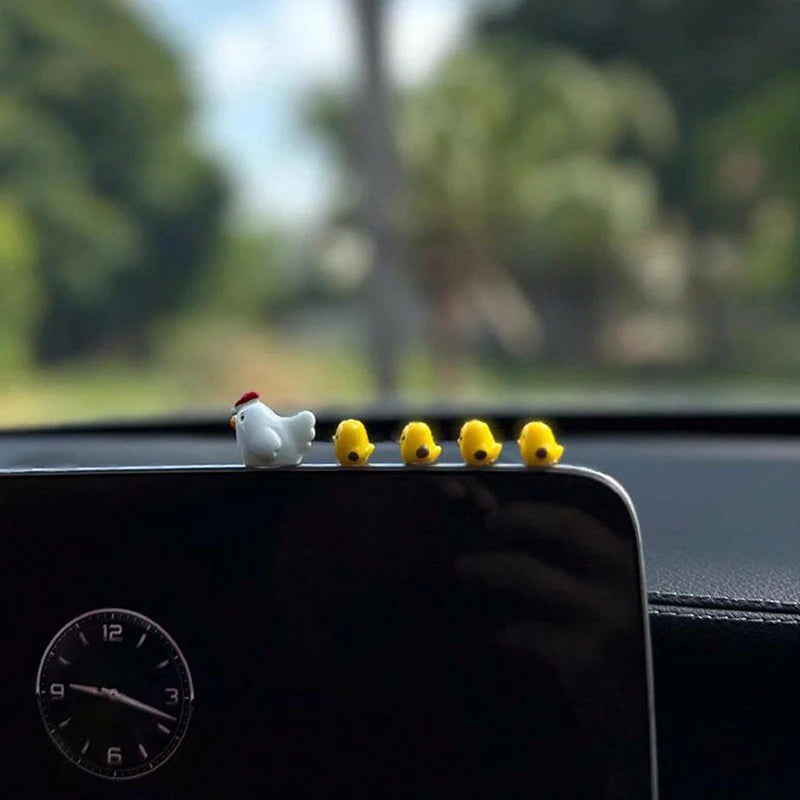 5PC Car Interior Decoration Accessories, Cute Female Cartoon Figurines, Rear Mirror, Air Outlet, Mini Yellow Chicken